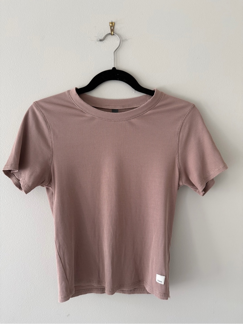 Vuori Short Sleeve Crew Tee in Dusty Rose